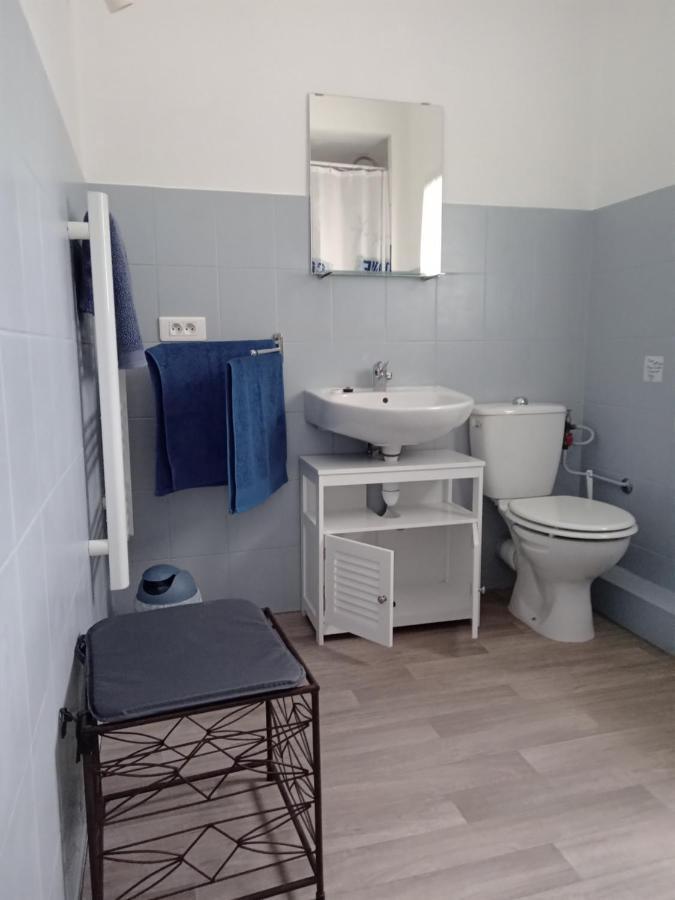 Chez Lulu Hotell Saint-Saturnin-d'Apt Eksteriør bilde