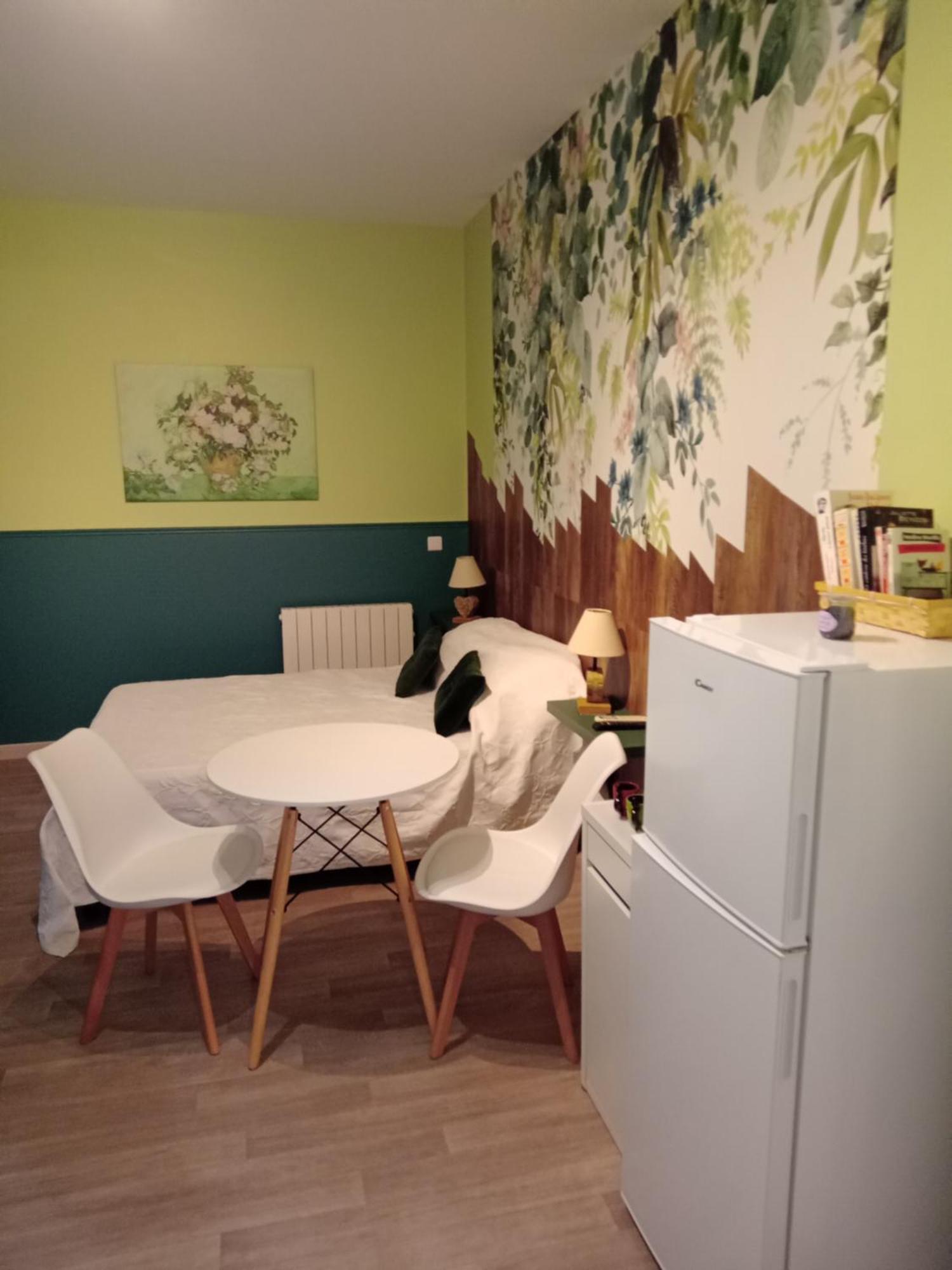 Chez Lulu Hotell Saint-Saturnin-d'Apt Eksteriør bilde